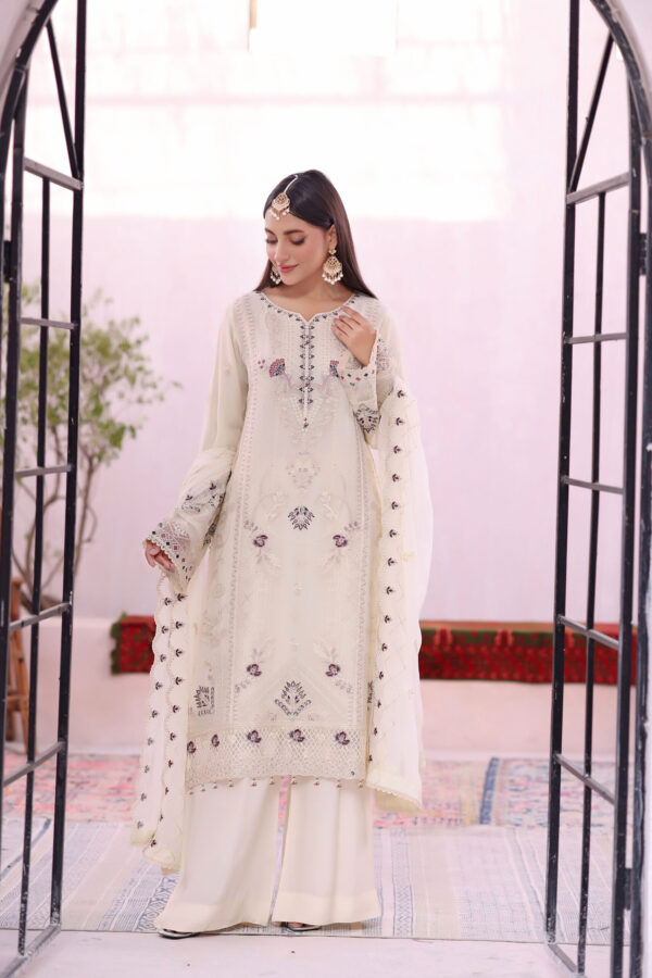 FB-242 | Snow Cream | 3 Pcs Semi-Stitch Chiffon