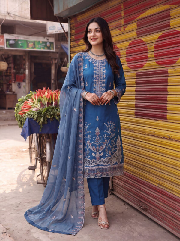 FB-325 | Deep Sapphire Blue | 3 Pcs Semi-Stitch