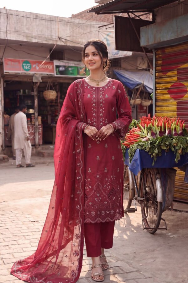 FB-326 | Crimson Red | Dastak