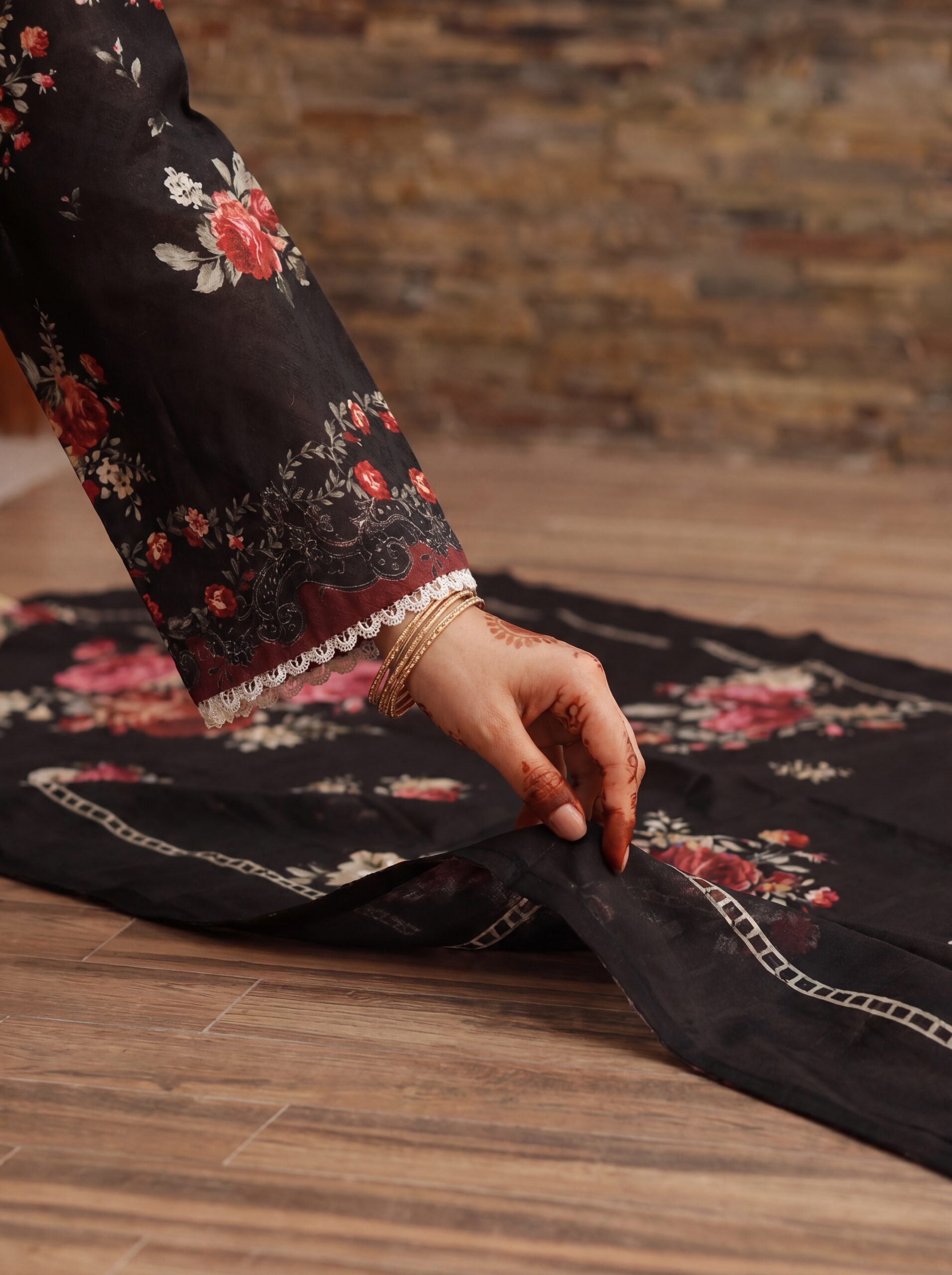 FB-338 | Crimson Noir | 3 Pcs Unstitch With Cotton Trouser - Image 4